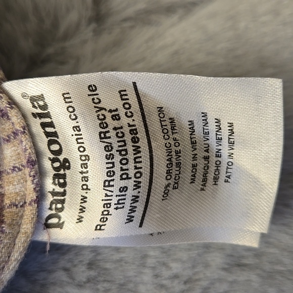 Patagonia Purple/White Plaid Button Down Shirt, Women's Medium, Great Condition - Picture 10 of 13